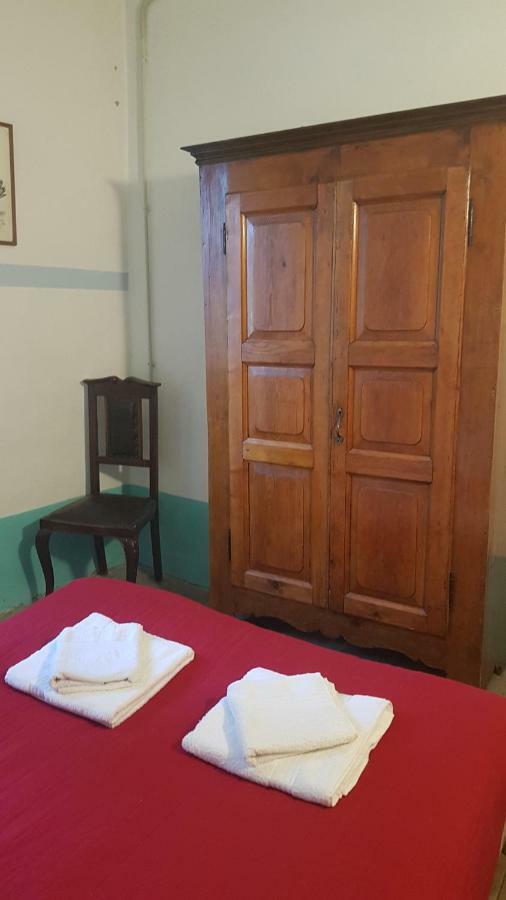 B&B Il Gatto Nero Castelveccana ภายนอก รูปภาพ